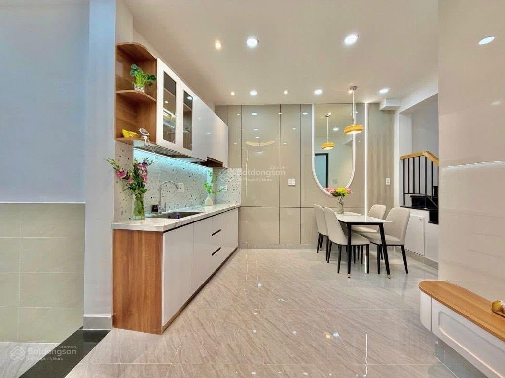 Sốc! nhà nguyễn công hoan 40m², 3pn, 1t1l, sân thượng, shr