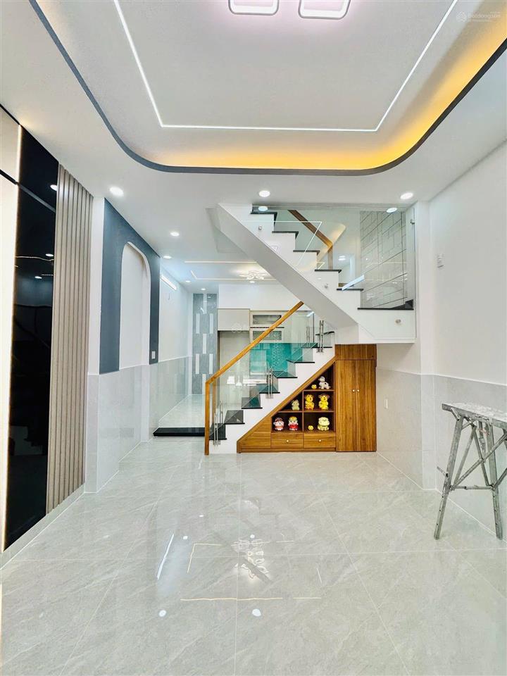 Ngộp bán gấp nhà lê văn quới dt39m 2t 2pn 2wc giếng trời thoáng mát hẻm 5m ô tô sổ riêng giá 3.99tỷ