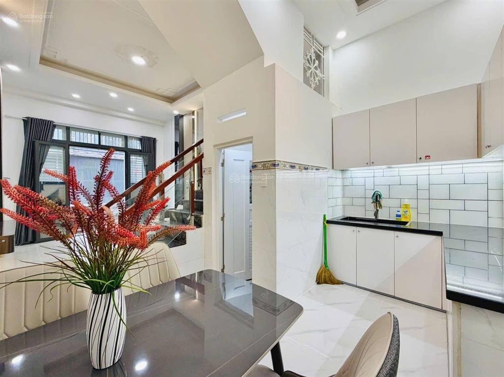 Chỉ 1,8 tỷ sở hữu nhà 40m gò dĩ an 1 trệt 1 lầu dt 40m², full nội thất, hoàn công đầy đủ!