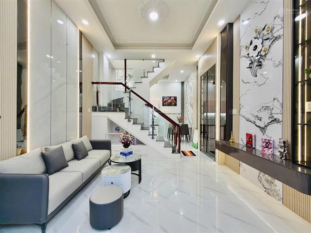 Chỉ 1,8 tỷ sở hữu nhà 40m gò dĩ an 1 trệt 1 lầu dt 40m², full nội thất, hoàn công đầy đủ!