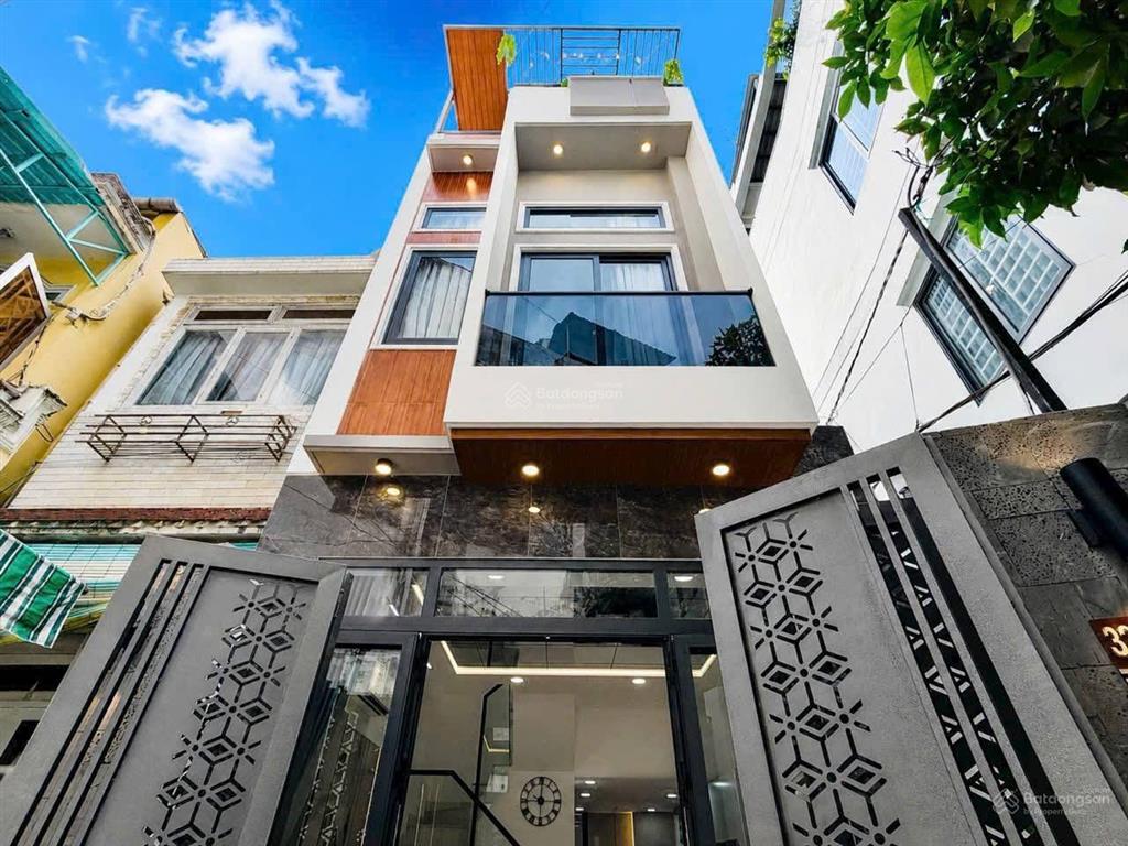 Bán gấp nhà đẹp gần vincom plaza dĩ an dt 50m² 1 trệt 2 lầu full nội thất shr hoàn công chỉ 2,75tỷ