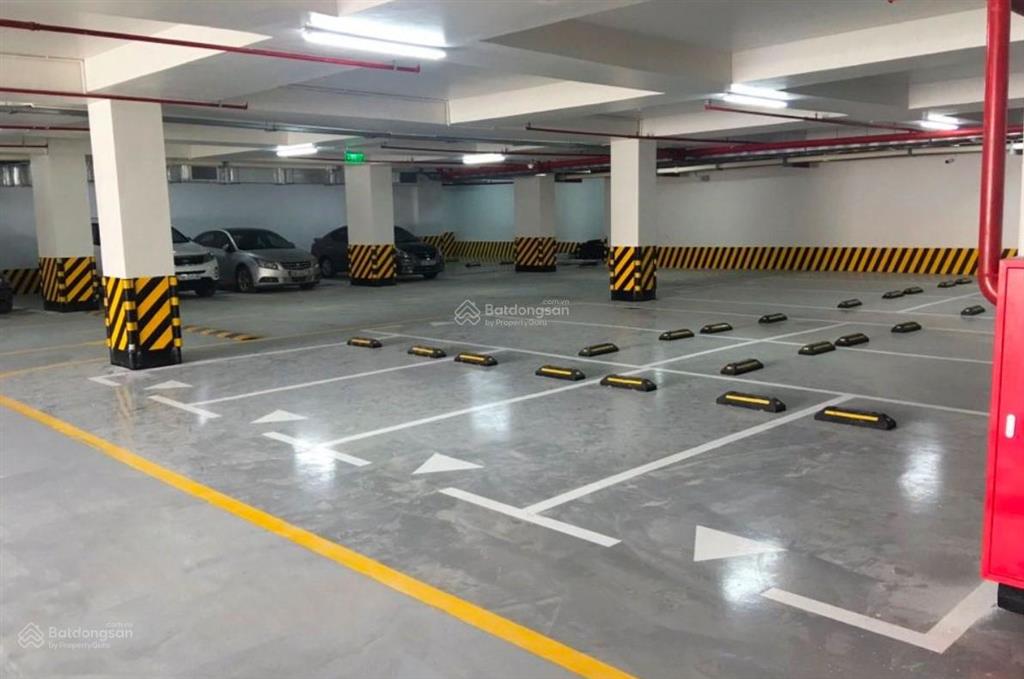 Bán chỗ đậu xe toà nhà 900 triệu leman luxury apartment