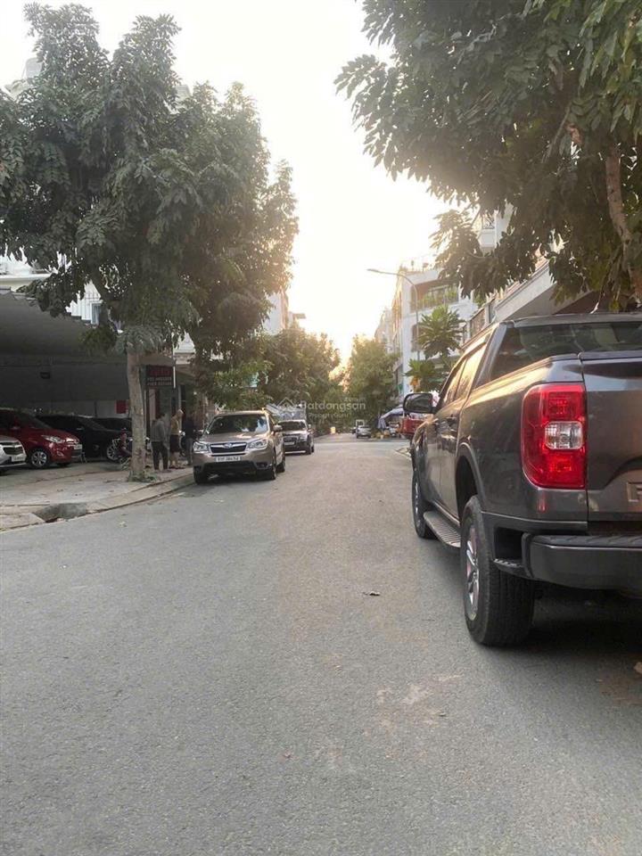 Đất mặt tiền kdc phú mỹ 100m2  quận 7  hơn 9 tỷ