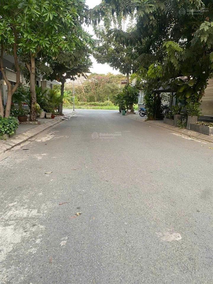 Đất mặt tiền kdc phú mỹ 100m2  quận 7  hơn 9 tỷ