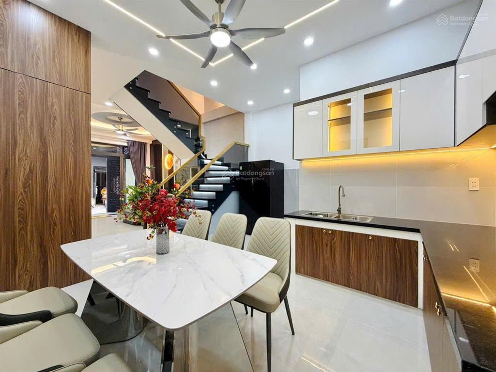 Chủ về quê bán nhà ngay mt nơ trang long, p.13, bình thạnh 54m2 giá 6tỷ350tr. sổ chủ giữ.