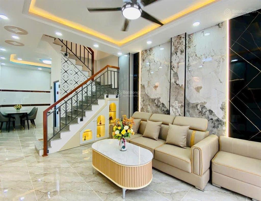 Chủ về quê bán nhà gần mt nguyễn tiểu la, p. 8, q. 10 48m2. sổ sẵn