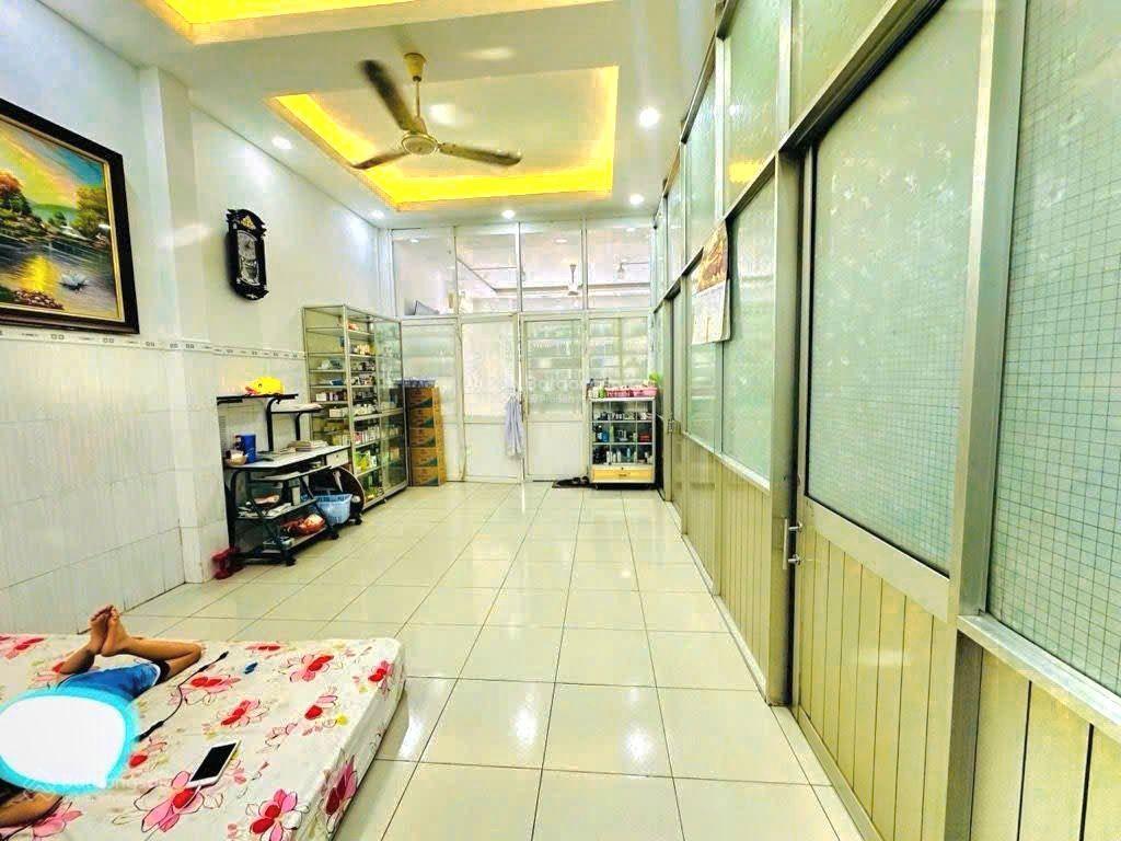 Mặt tiền lê thị hoa đoạn buôn bán nhộn nhịp nhất bình chiểu ngang hiếm 5m 120m chỉ 10.tỷ