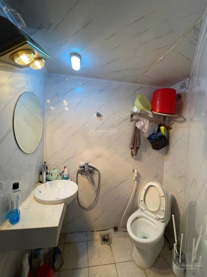 Bán nhanh ngõ 33 lê thanh nghị. 28m2. 5 tầng. mt 3m. oto vào nhà. giá 7.4tỷ có bớt cho khách.!