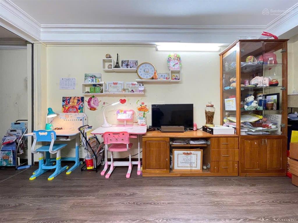 Bán nhanh ngõ 33 lê thanh nghị. 28m2. 5 tầng. mt 3m. oto vào nhà. giá 7.4tỷ có bớt cho khách.!