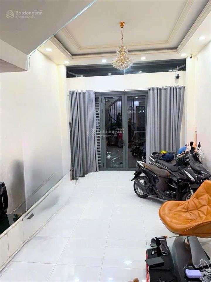 Chính chủ bán gấp nhà đẹp quận 11 đường ông ích khiêm  full nội thất  64m2, 4,5 x 14m, 4 tầng.