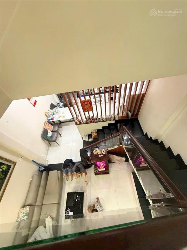 Chính chủ bán gấp nhà đẹp quận 11 đường ông ích khiêm  full nội thất  64m2, 4,5 x 14m, 4 tầng.