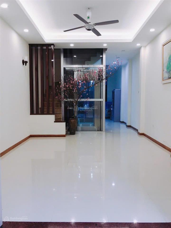 Cho thuê hàng hiếm tầng 1 trường chinh  hàng xịn oto vào tận cửa  giá chỉ 6,5tr/tháng