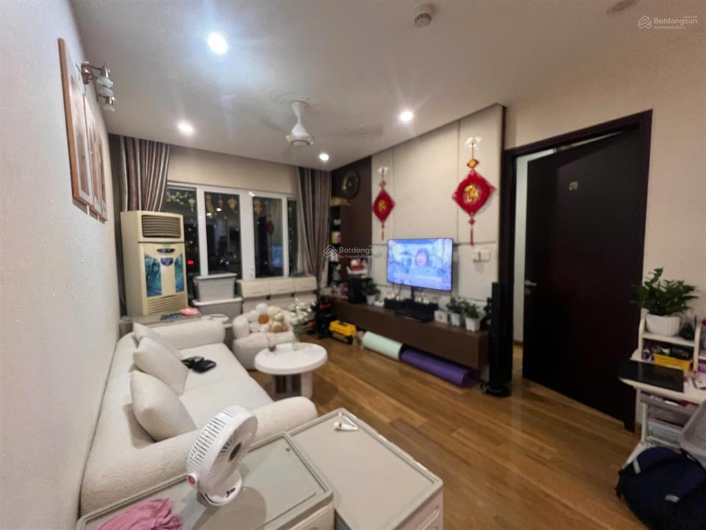Bán ch 3pn, 116m2 tại minh khai đã biến mất khỏi thị trường với giá chỉ 83tr/m2  xem nhà