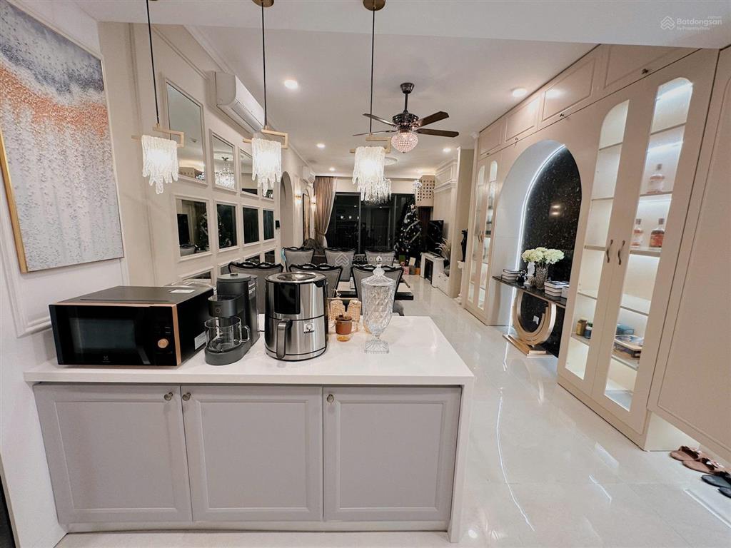 Hot! căn góc e1 56m2 view nội khu đẹp, tầng trung, giá cực tốt
