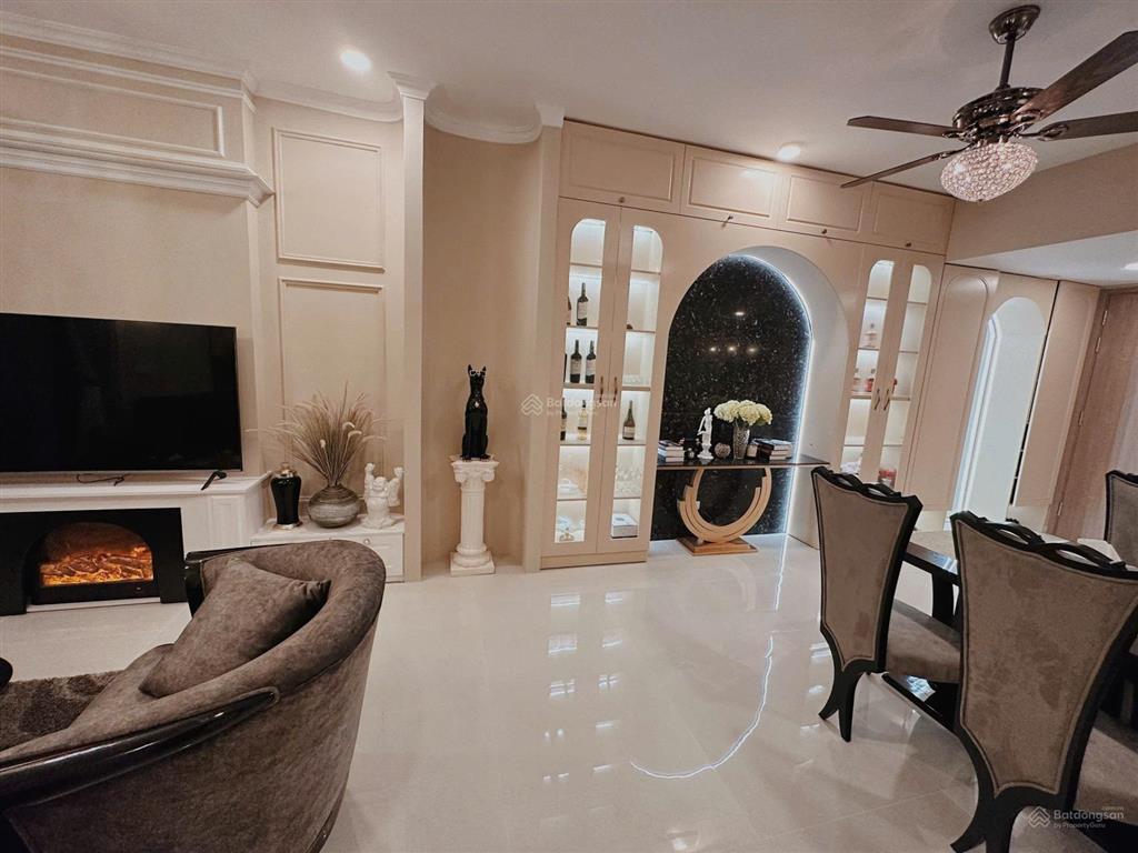 Hot! căn góc e1 56m2 view nội khu đẹp, tầng trung, giá cực tốt