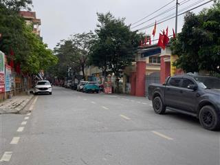 Siêu rẻ nhà phú đô 50,2mlô góc3 tầngô tô gần10,4 tỷ