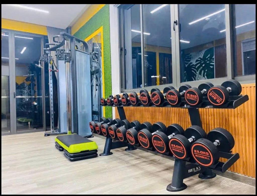 Bán tòa căn hộ mỹ đa đông dt 256m2 17 căn hộ cho thuê dài hạn 150 tr/ tháng giá 3x tỷ(x nhỏ)