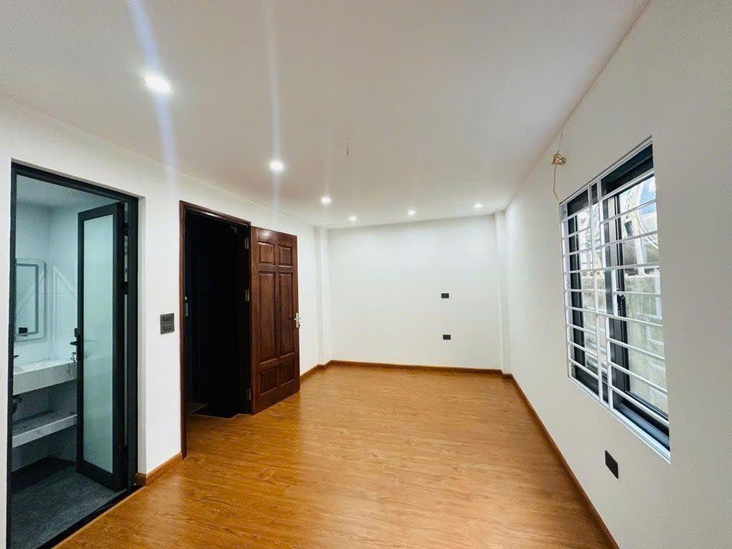 Trung Tâm Đống Đa_Ngã 5 Ô Chợ Dừa_60m 6 Tầng Thang Máy
