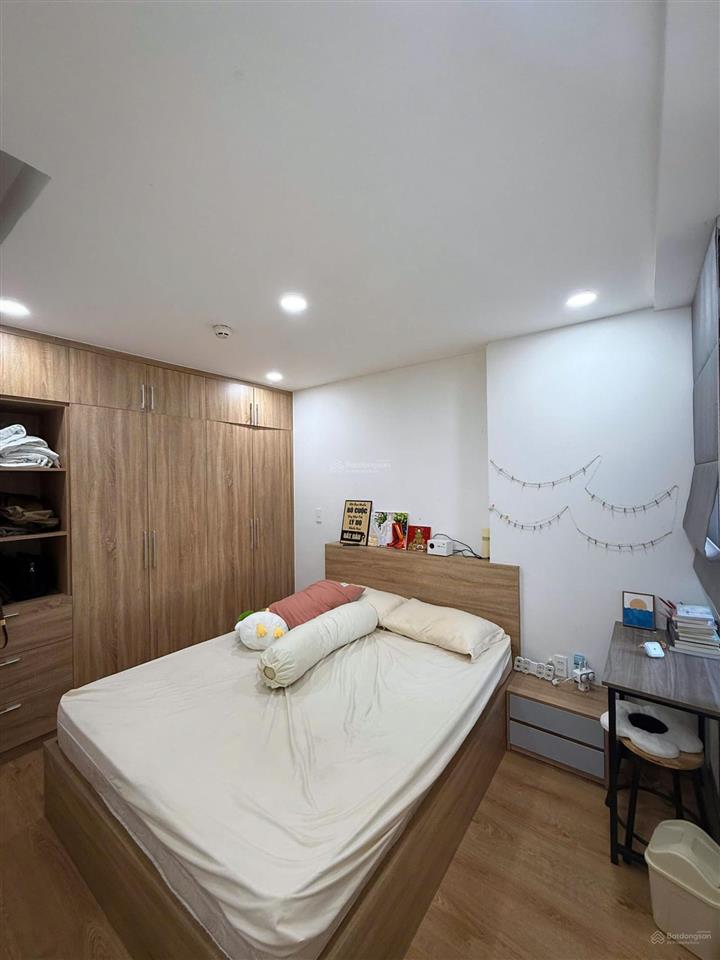 Bán căn hộ saigon south 75m2  view sông  sẵn sổ hồng