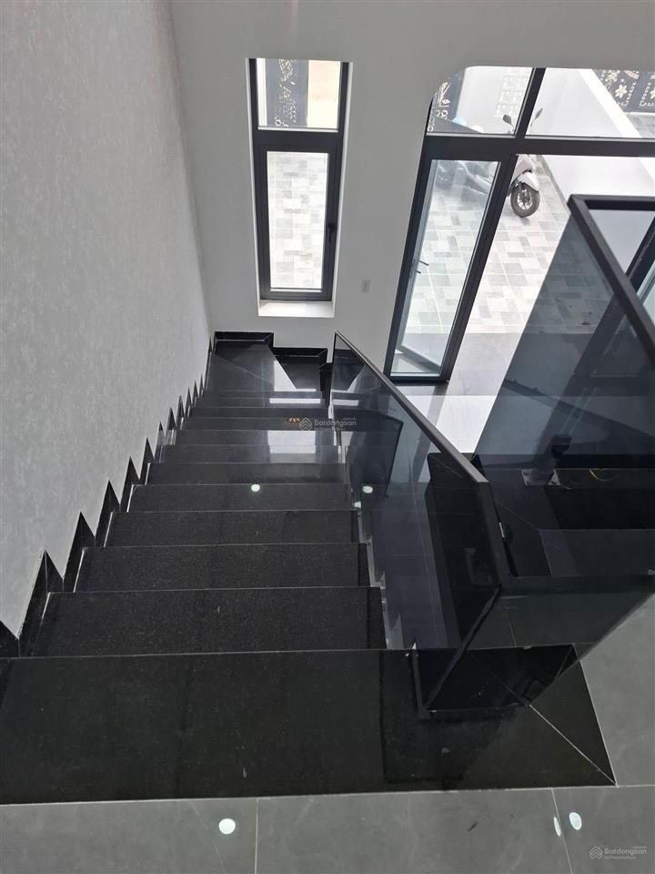 Bán nhà mới nằm ngay trung tâm mỹ phước 2