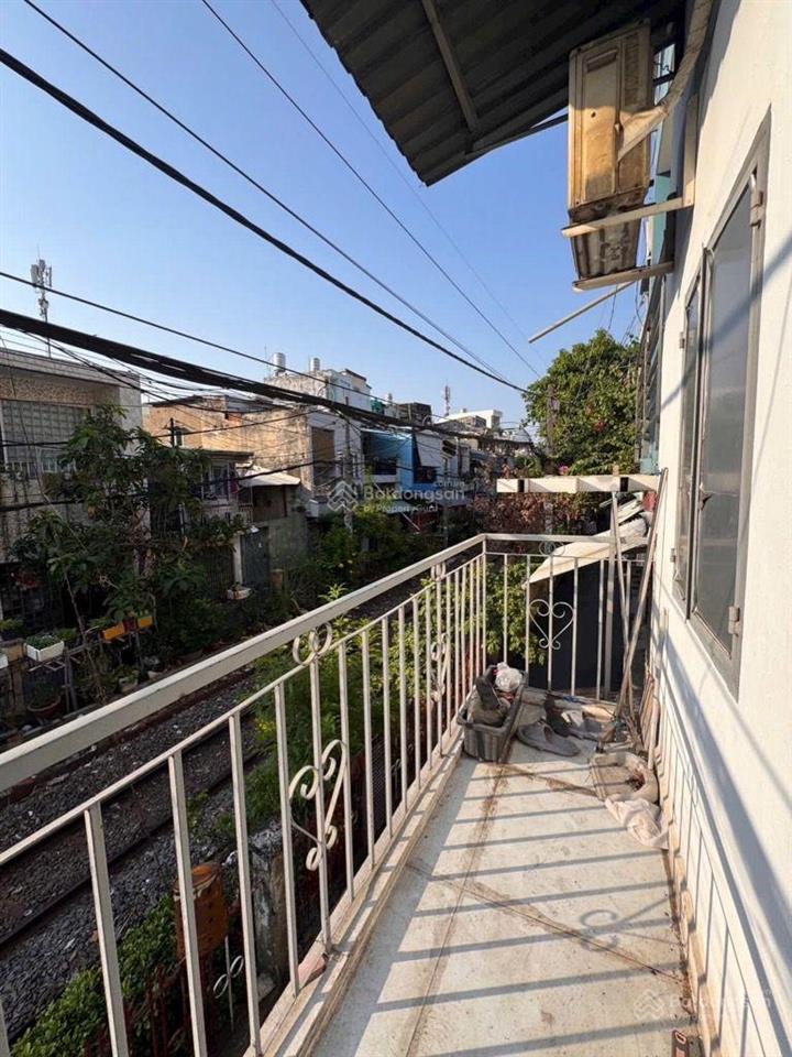 Bé xinh 2 tầng nguyễn kiệm phú nhuận  hẻm xe hơi thông thích quảng đức 1,85tỷ (tl)