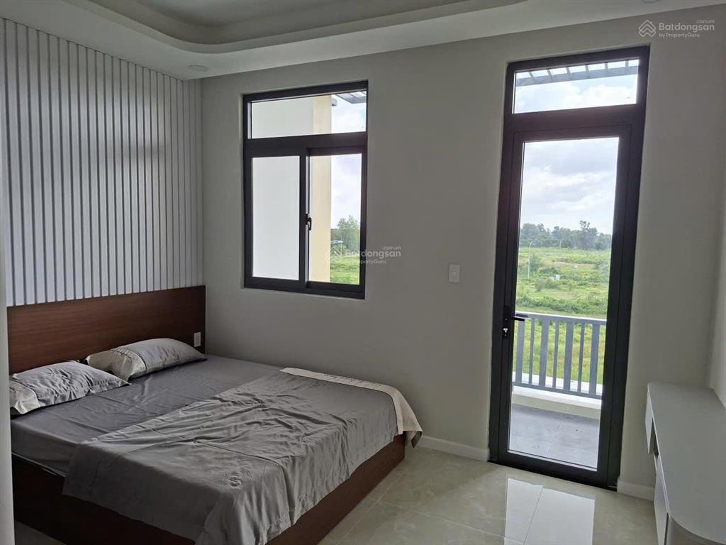 Cần bán căn 2 lầu 3pn ngay kcn phước đông