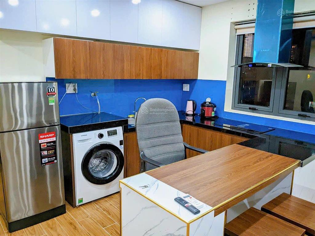 Tòa khách sạn 12 tầng phố trần bạch đằng  lõi an thượng  300m²