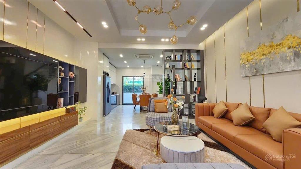 Bán gấp nhà ngay trung tâm phường an phú