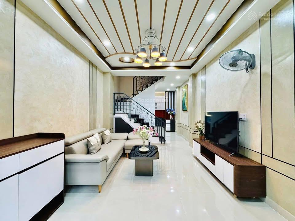 Bán nhà đường 27  khu dân cư ven sông vip  gần thcs ngô chí quốc  chỉ 2,070 tỷ  sổ sẵn