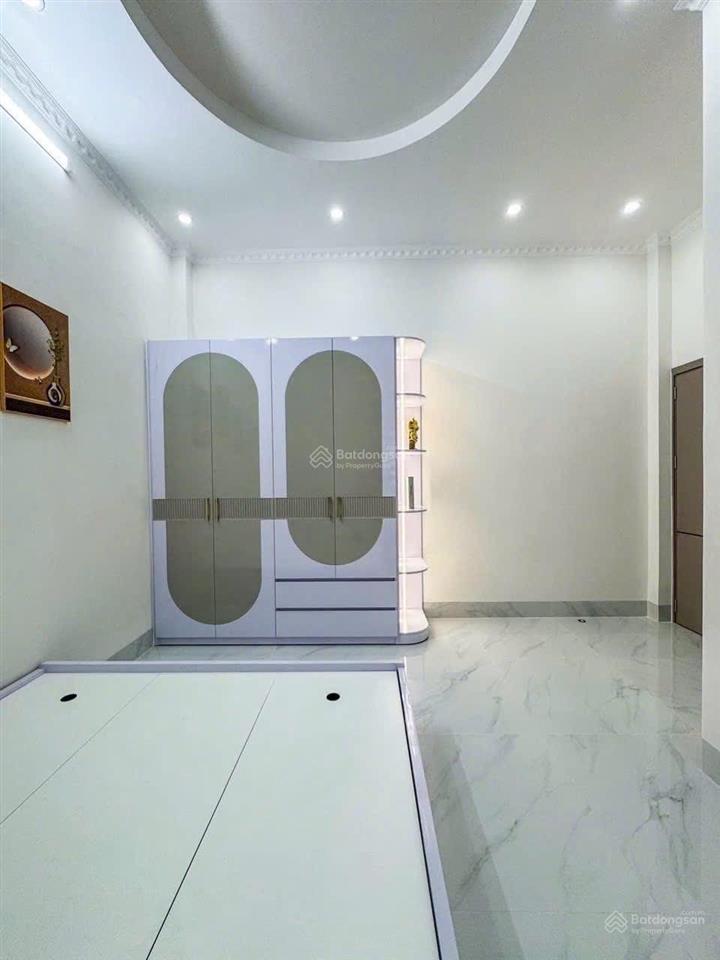 Không mua hôm nay mai giá khác  nhà linh đông  gần chợ thủ đức  2,050 tỷ