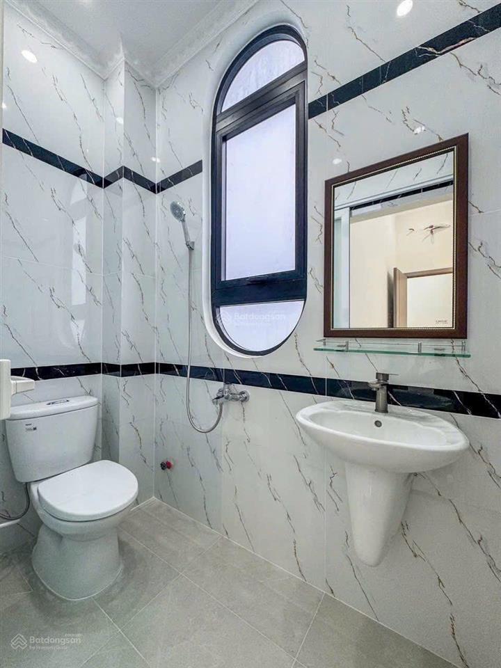 Không mua hôm nay mai giá khác  nhà linh đông  gần chợ thủ đức  2,050 tỷ