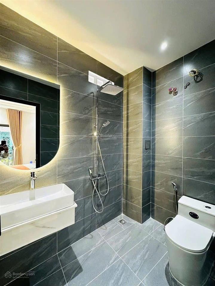 Nhà đẹp hiếm bán  giá chỉ 3,050 tỷ  đường nguyễn công hoan  gần công viên phú nhuận  sổ sẵn