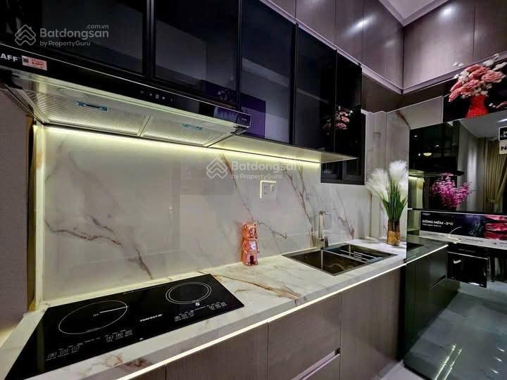 Bán nhà đường võ thị sáu  gần chợ tân định  chỉ với 1,990 tỷ  sổ hoàn công đầy đủ