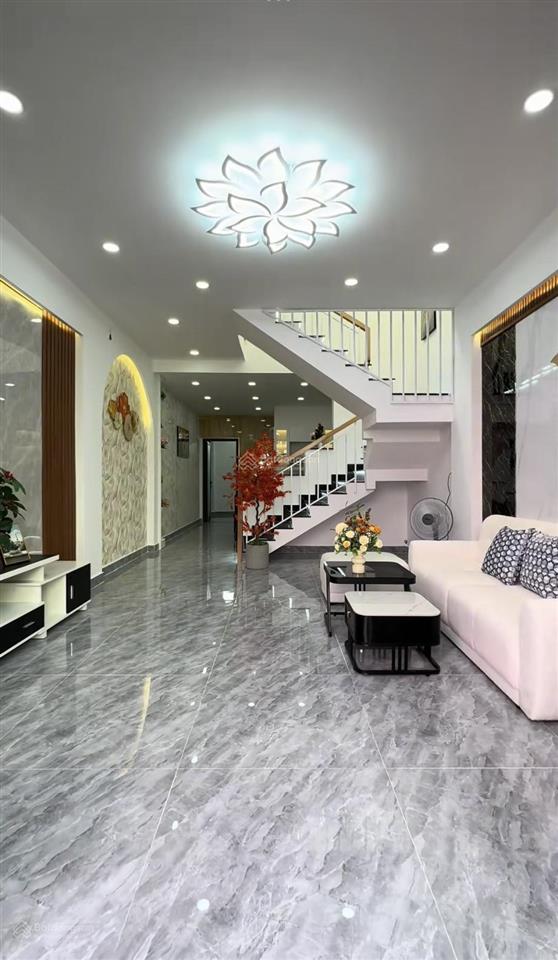 Định cứ đức bán nhà hồ xuân hương, quận 3  gần cv tao đàn, sổ riêng, giá 3,370 tỷ