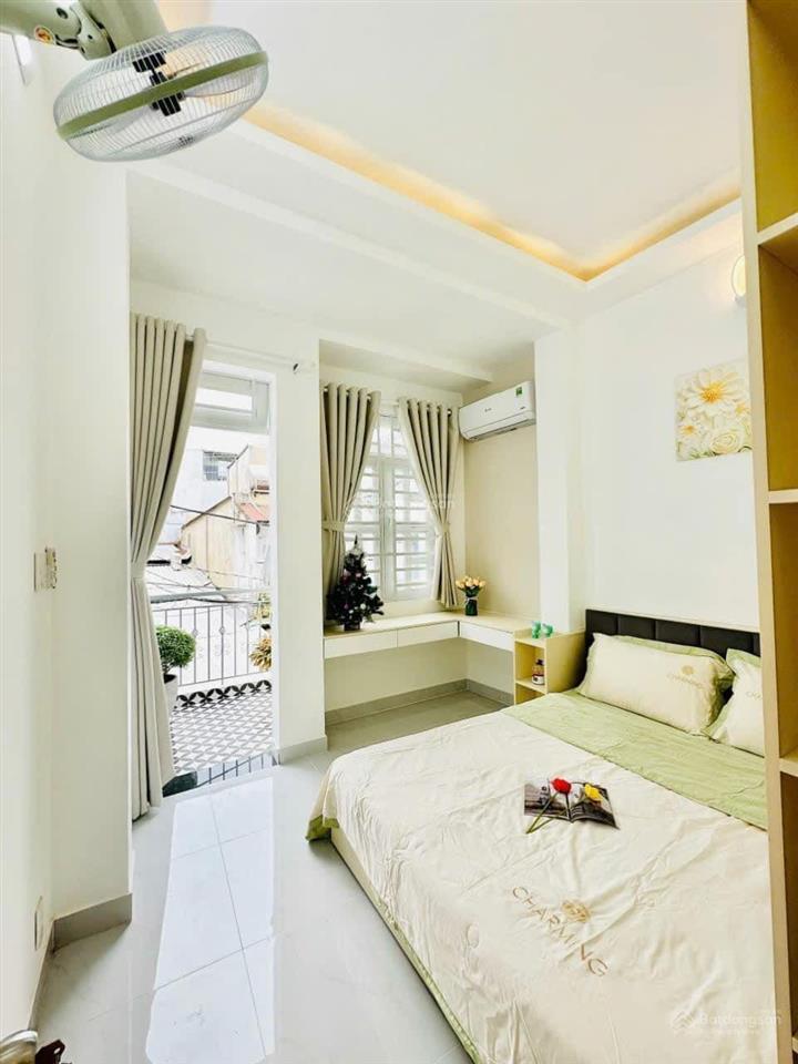 Nhà đẹp đang có hợp đồng thuê 10tr/th  đường trần huy liệu  phú nhuận  gần bv an sinh