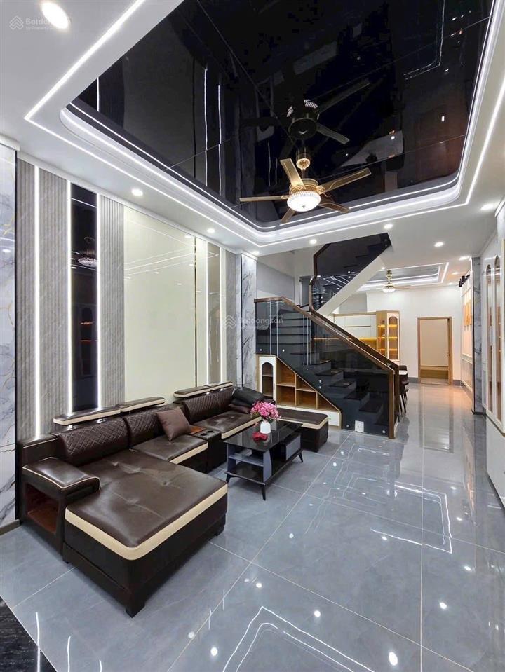 Bán căn nhà 1t1l hoàn công (dt 65m2) đường oto ngay tđc bửu hoà. giá chỉ 3,7 tỷ tặng full nội thất