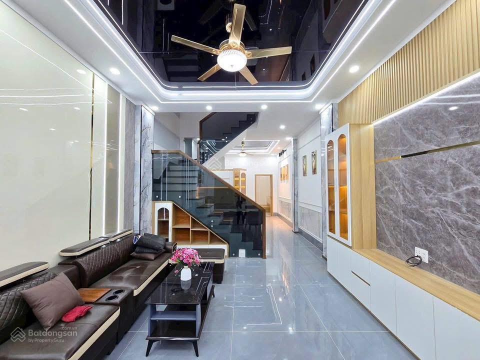 Bán căn nhà 1t1l hoàn công (dt 65m2) đường oto ngay tđc bửu hoà. giá chỉ 3,7 tỷ tặng full nội thất