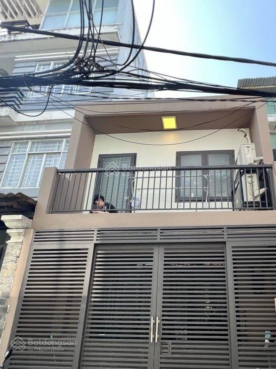 Sát mt ngô quyền trung tâm q10, hẻm 4m trước nhà, 32m2 (48), 2 tầng, đang cho thuê 12tr/th