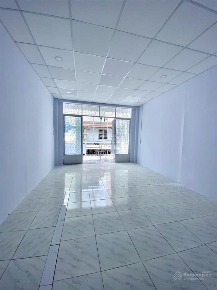 Gần hà đô centrosa  cách vài căn ra mặt tiền cmt8  hẻm ô tô  nhà ngang 4m  6pn 6wc