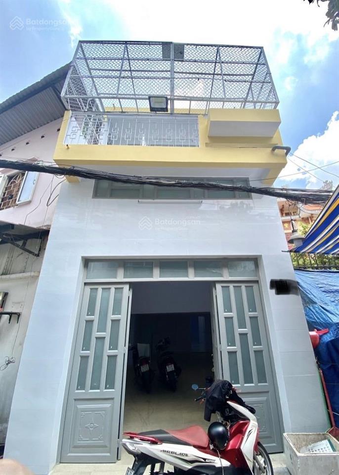 Gần hà đô centrosa  cách vài căn ra mặt tiền cmt8  hẻm ô tô  nhà ngang 4m  6pn 6wc