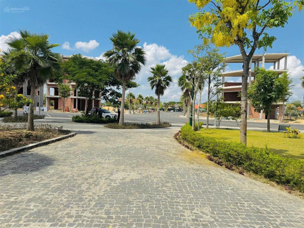 Dự án đất nền royal an nam living đã có sổ đỏ  ck lên đến 15% đang mở hàng ngoại giao