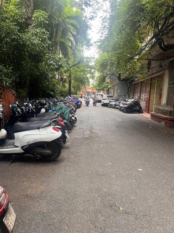 Bán nhà p/lô 2 ô tô tránh lạc long quân tây hồ 50m26t mt5m ở kd 21,5 tỷ lạc long quân.