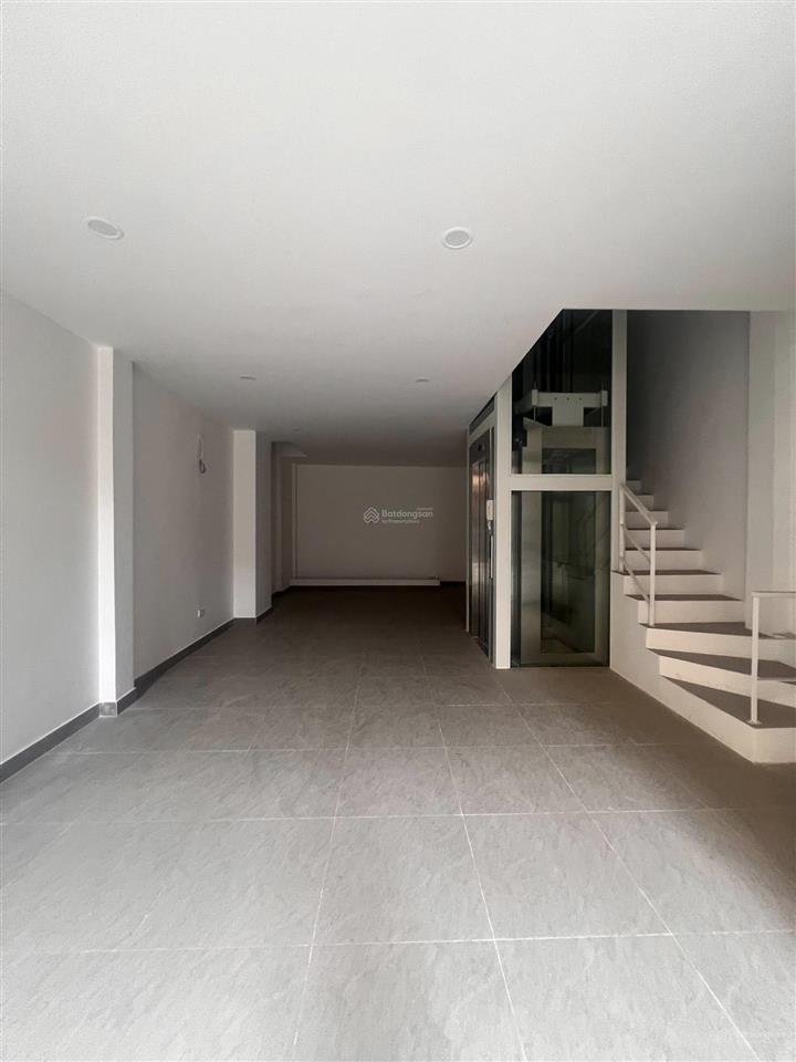 Bán nhà p/lô 2 ô tô tránh lạc long quân tây hồ 50m26t mt5m ở kd 21,5 tỷ lạc long quân.