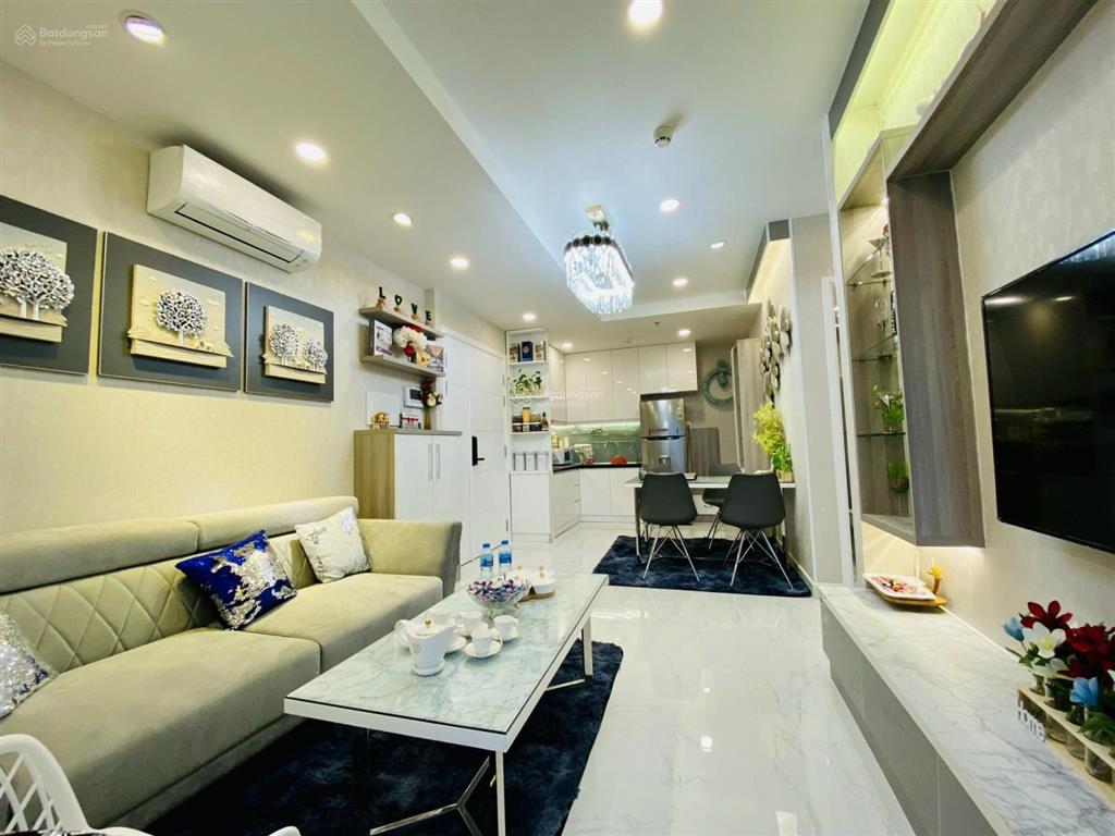 Bán căn hộ xi grand court, lý thường kiệt, 105m2, 3pn, 3wc, tầng cao, giá 9,35 tỷ.