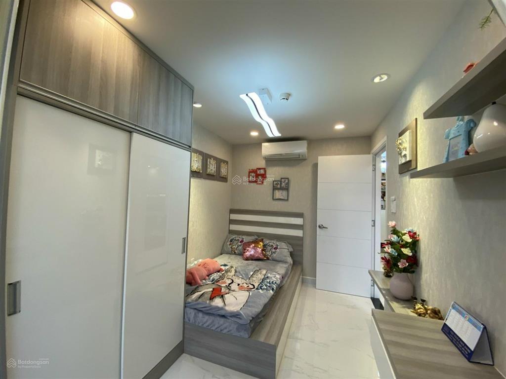 Bán căn hộ xi grand court, lý thường kiệt, 105m2, 3pn, 3wc, tầng cao, giá 9,35 tỷ.