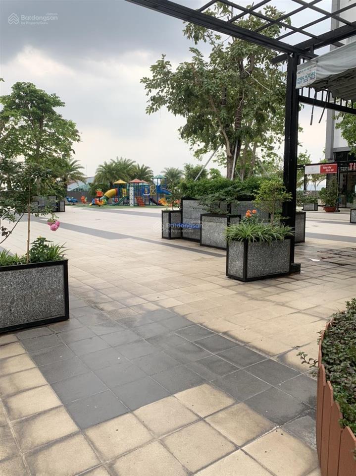 Bán căn hộ xi grand court, lý thường kiệt, 105m2, 3pn, 3wc, tầng cao, giá 9,35 tỷ.