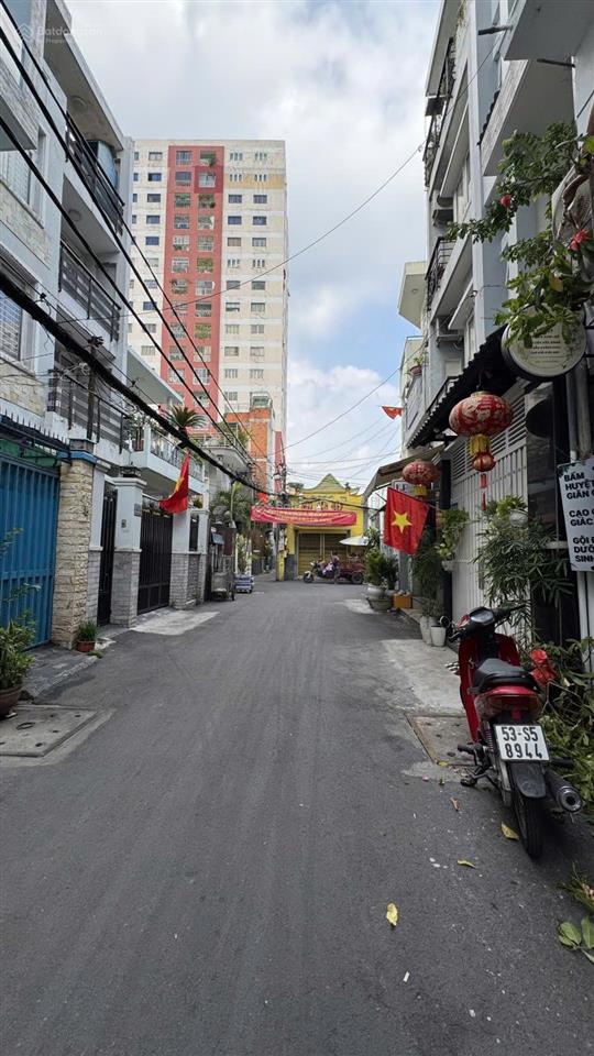 Nhà hẻm 5m gần chợ bà chiểu 68m2 tiện xây mới giá 11 tỷ 8 tl  0909 773 ***