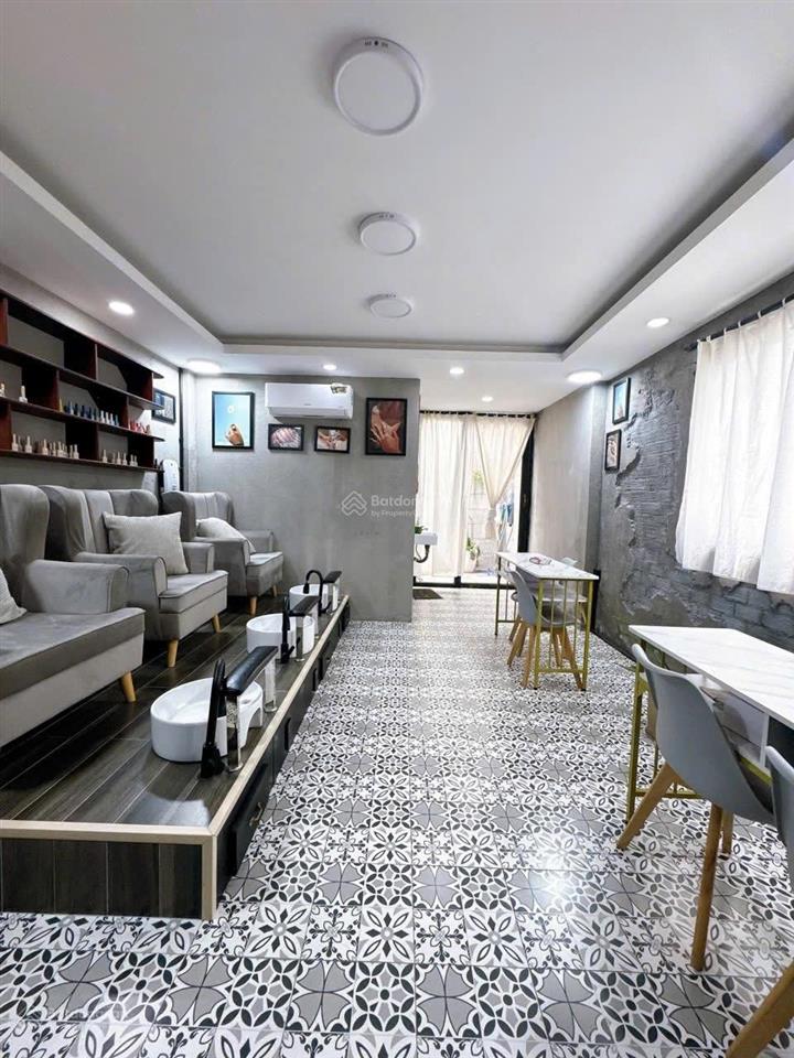 Căn góc 3 mặt tiền đường nguyễn xí kd sầm uất giá 19 tỷ tl  0909 773 ***