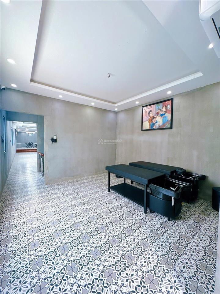 Căn góc 3 mặt tiền đường nguyễn xí kd sầm uất giá 19 tỷ tl  0909 773 ***