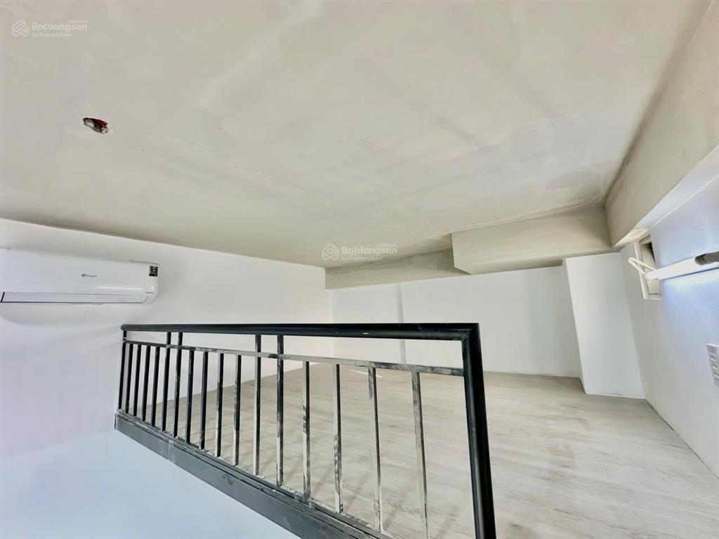 Giảm 200 triệu còn 15 tỷ 8 tl  tòa nhà đang kd chdv 16 phòng full hoàn công đủ gần chợ thị nghè